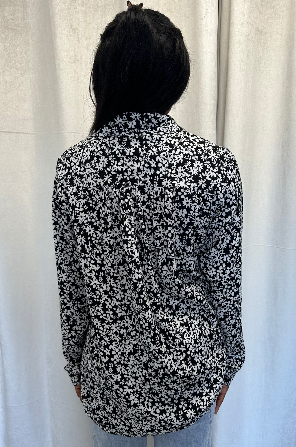 Black and White Button up by Garden House Imports + SoSis - SoSis