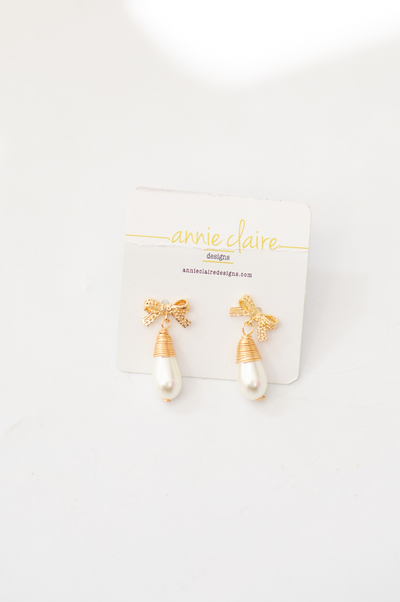 The Bow Pearl 'Gracie' Earrings by Annie Claire Designs - SoSis