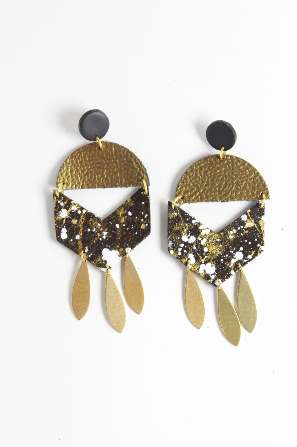 The Cassie Spirit Leather Earrings (ACXSAM) - SoSis